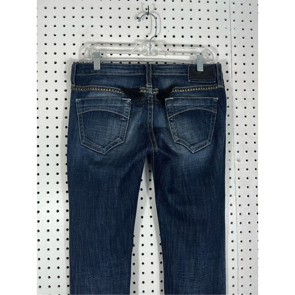 Robin’s Jeans - Picture 10 of 16